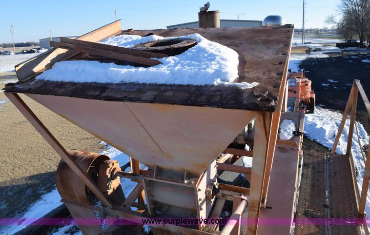 image for item E6066 40' pug mill