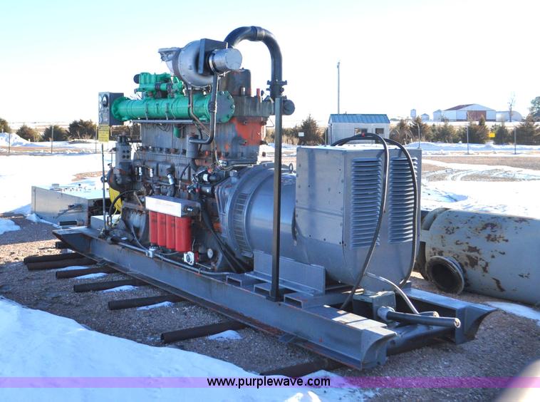 image for item F2184 Waukesha generator