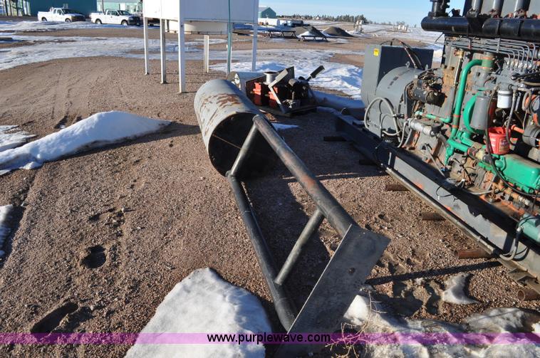 image for item F2184 Waukesha generator