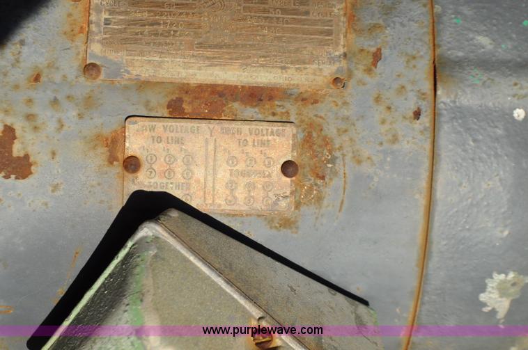 image for item F2184 Waukesha generator