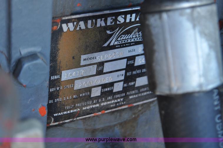 image for item F2184 Waukesha generator