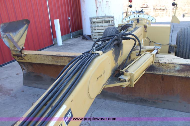 image for item F3419 Icon Series 16 pull type grader