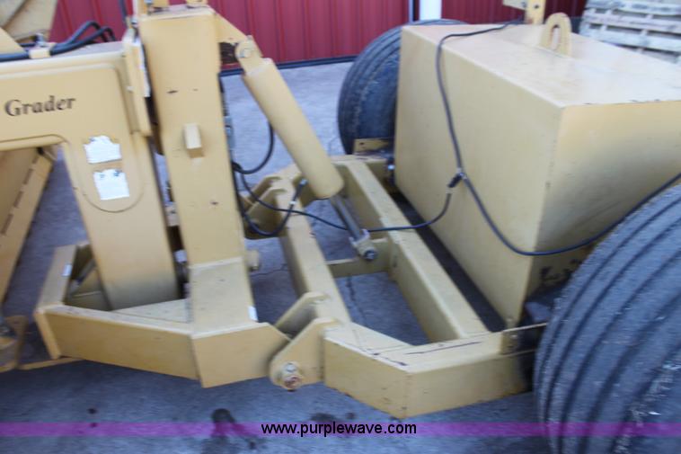 image for item F3419 Icon Series 16 pull type grader