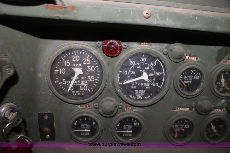 image for item F3420 1985 Am General M931 semi truck