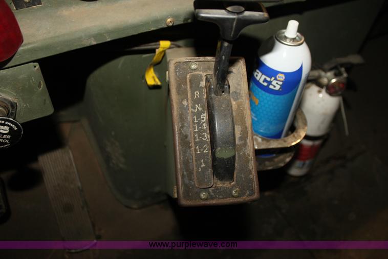 image for item F3420 1985 Am General M931 semi truck