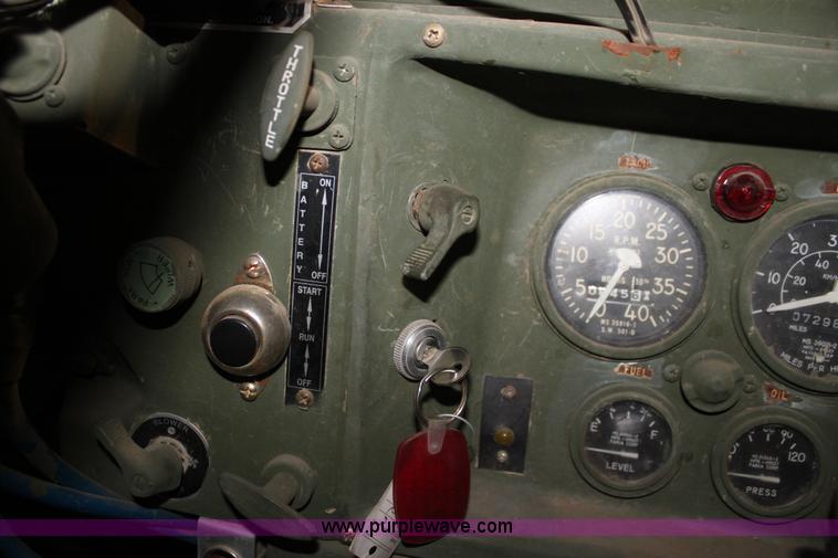 image for item F3420 1985 Am General M931 semi truck