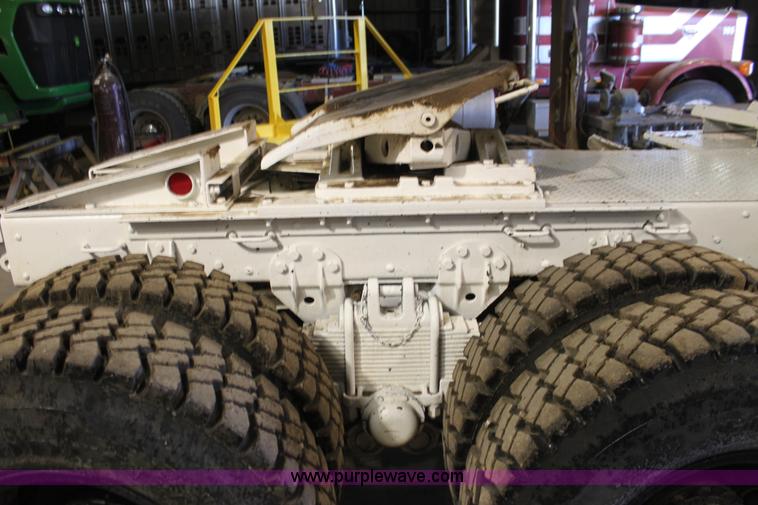 image for item F3420 1985 Am General M931 semi truck