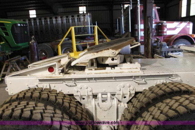 image for item F3420 1985 Am General M931 semi truck