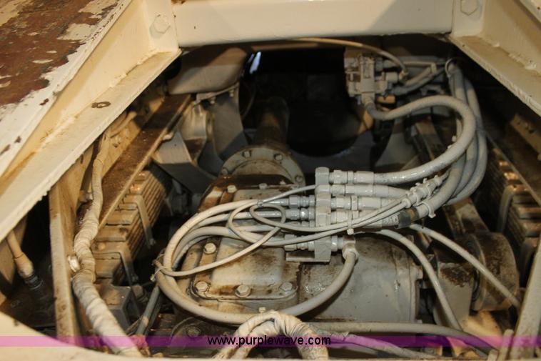 image for item F3420 1985 Am General M931 semi truck