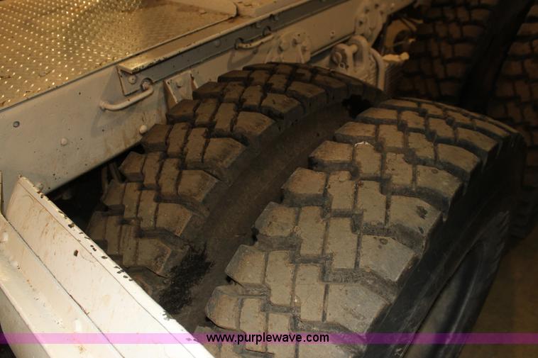 image for item F3420 1985 Am General M931 semi truck