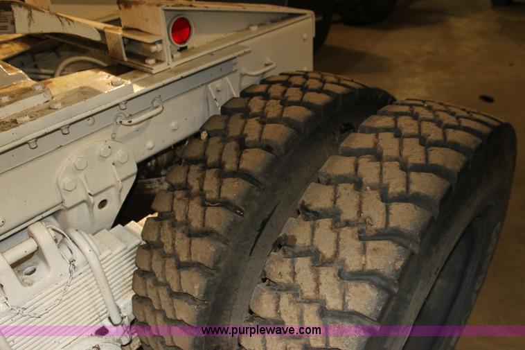 image for item F3420 1985 Am General M931 semi truck