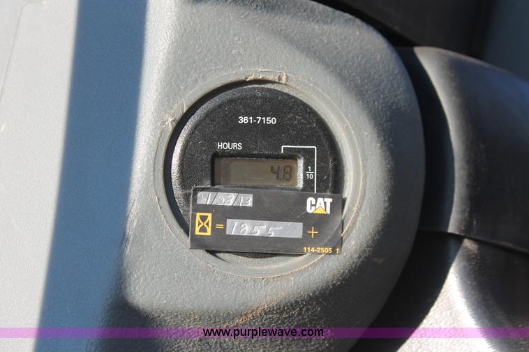 image for item H5719 2003 Caterpillar CS-433C single drum vibratory roller