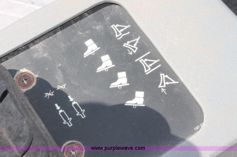 image for item H5719 2003 Caterpillar CS-433C single drum vibratory roller