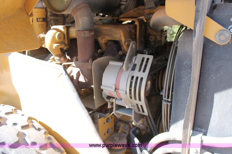 image for item H5719 2003 Caterpillar CS-433C single drum vibratory roller