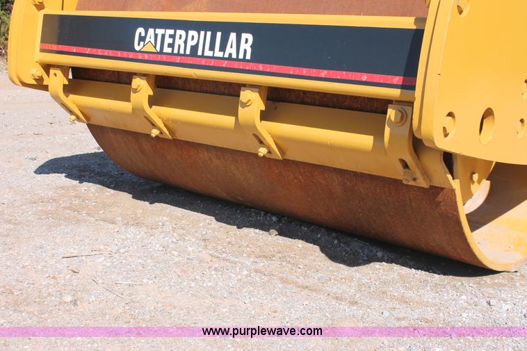 image for item H5719 2003 Caterpillar CS-433C single drum vibratory roller