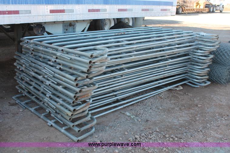 image for item H5947 (20) fence panels