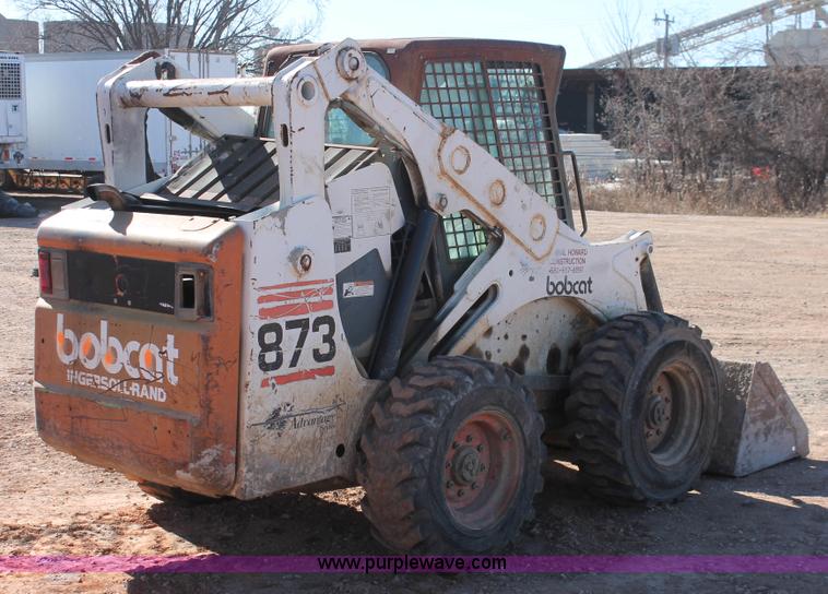 image for item H5949 2000 Bobcat 873 skid steer