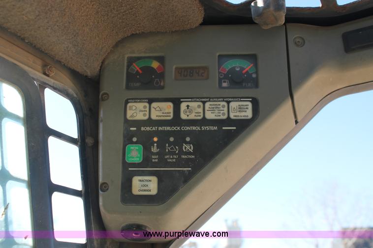 image for item H5949 2000 Bobcat 873 skid steer