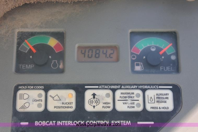 image for item H5949 2000 Bobcat 873 skid steer