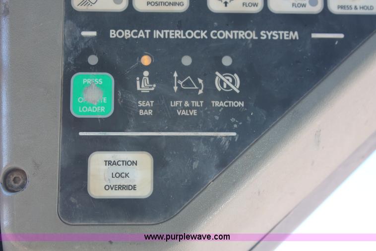 image for item H5949 2000 Bobcat 873 skid steer