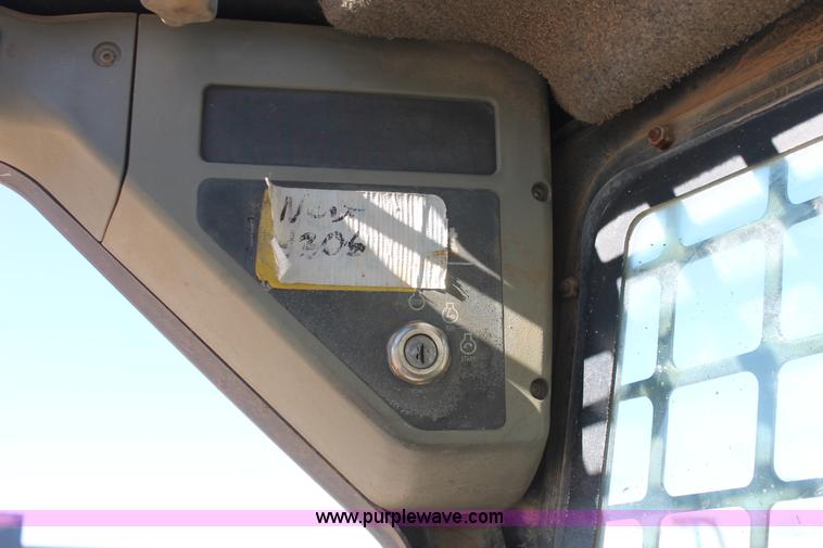 image for item H5949 2000 Bobcat 873 skid steer