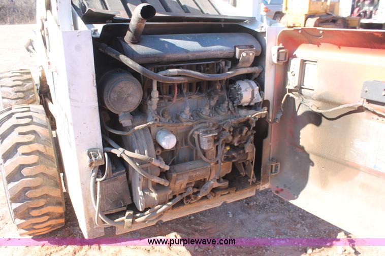 image for item H5949 2000 Bobcat 873 skid steer