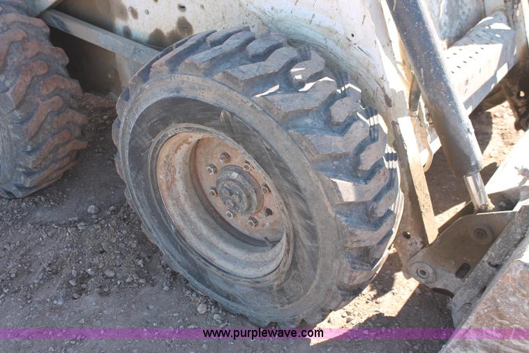 image for item H5949 2000 Bobcat 873 skid steer