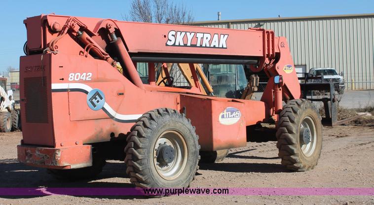 image for item H5951 2002 Sky Trak 8042 telehandler