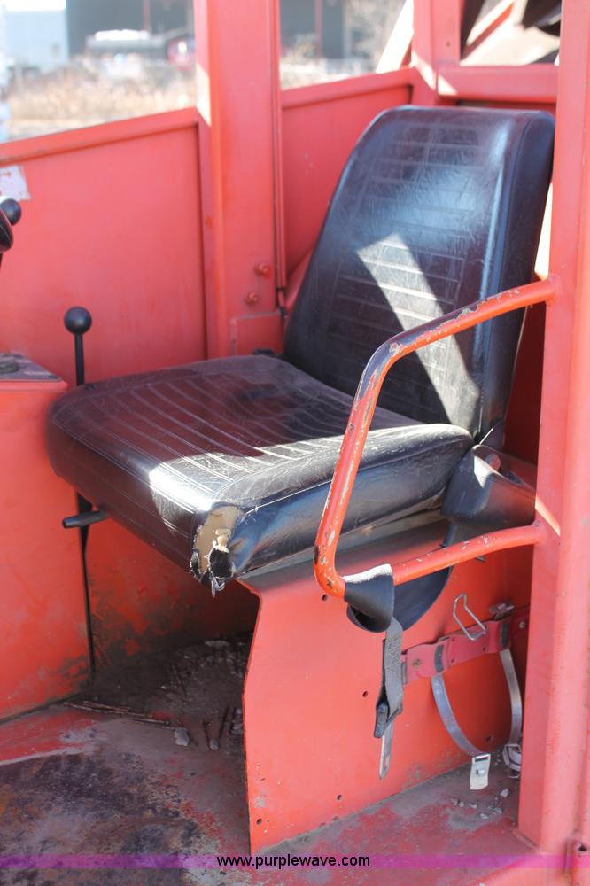 image for item H5951 2002 Sky Trak 8042 telehandler