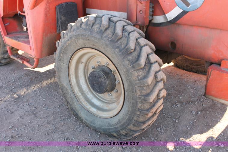 image for item H5951 2002 Sky Trak 8042 telehandler