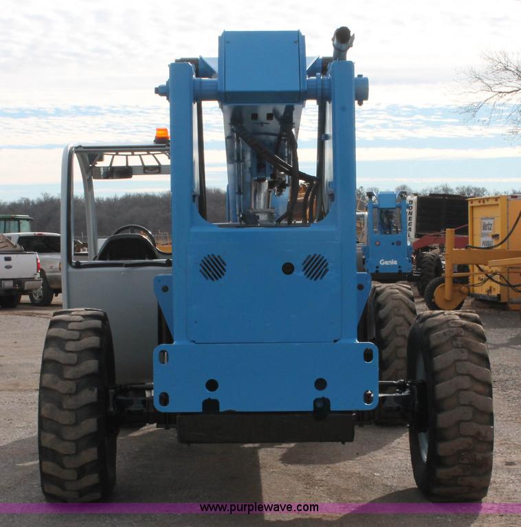 image for item H5953 2007 Genie GTH-842 telehandler