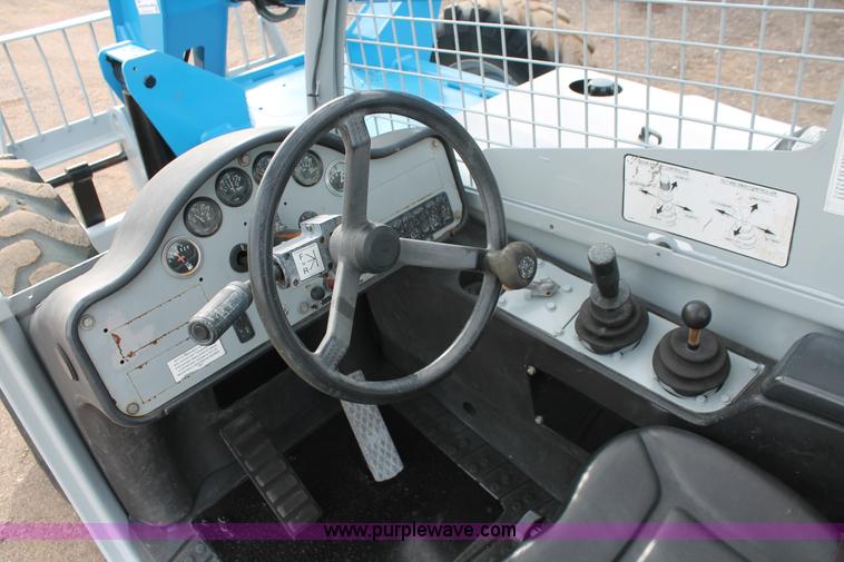 image for item H5953 2007 Genie GTH-842 telehandler