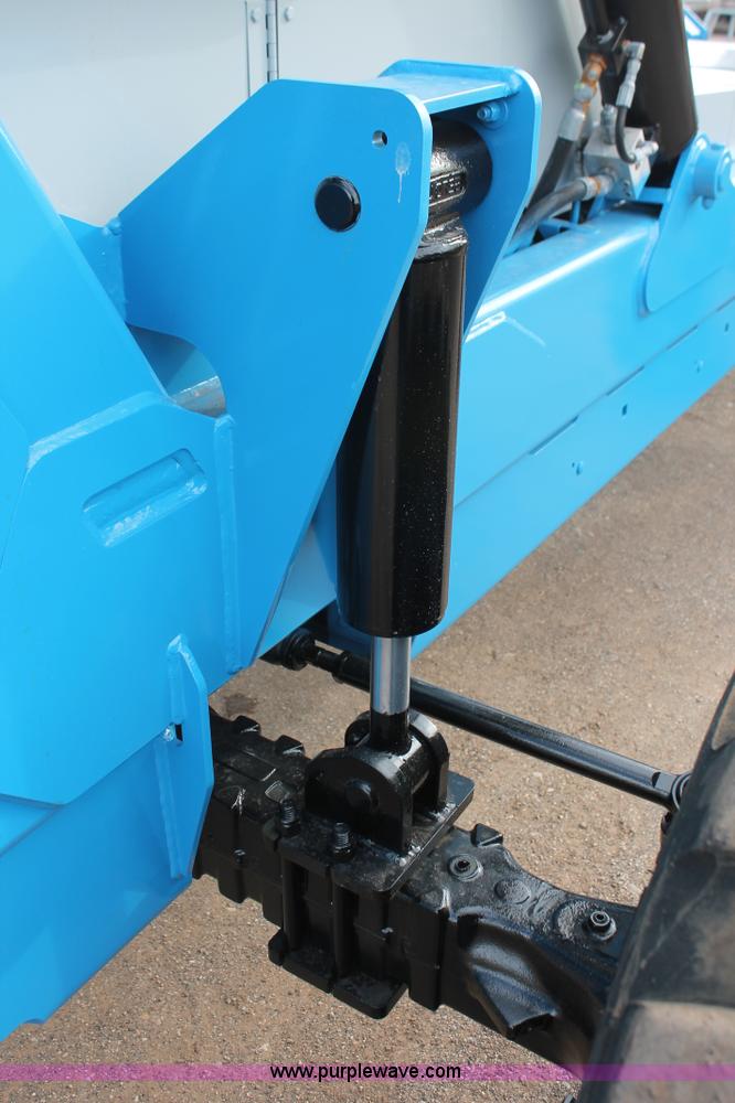 image for item H5953 2007 Genie GTH-842 telehandler