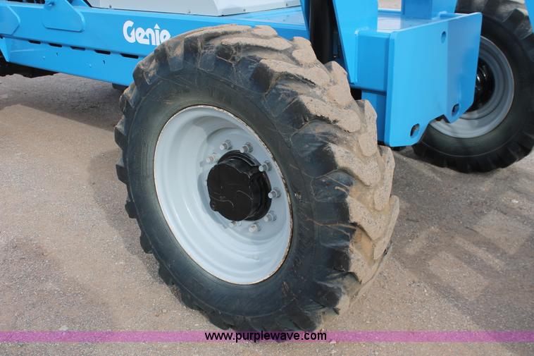 image for item H5953 2007 Genie GTH-842 telehandler