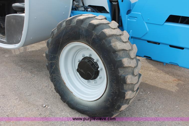 image for item H5953 2007 Genie GTH-842 telehandler