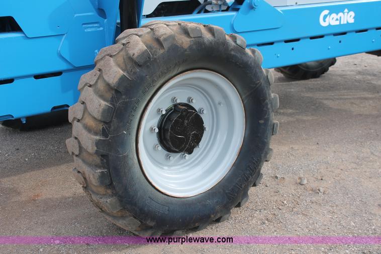 image for item H5953 2007 Genie GTH-842 telehandler
