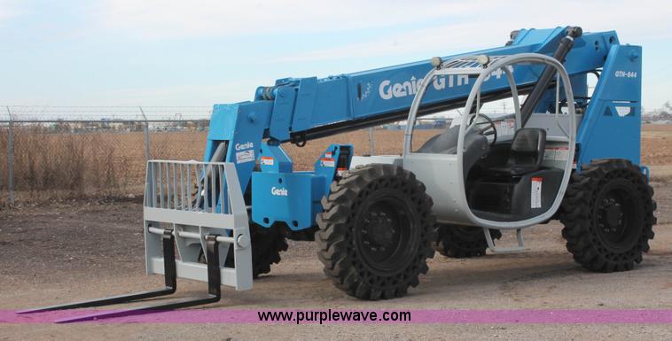 image for item H5954 2007 Genie GTH-844 telehandler