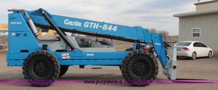 image for item H5954 2007 Genie GTH-844 telehandler