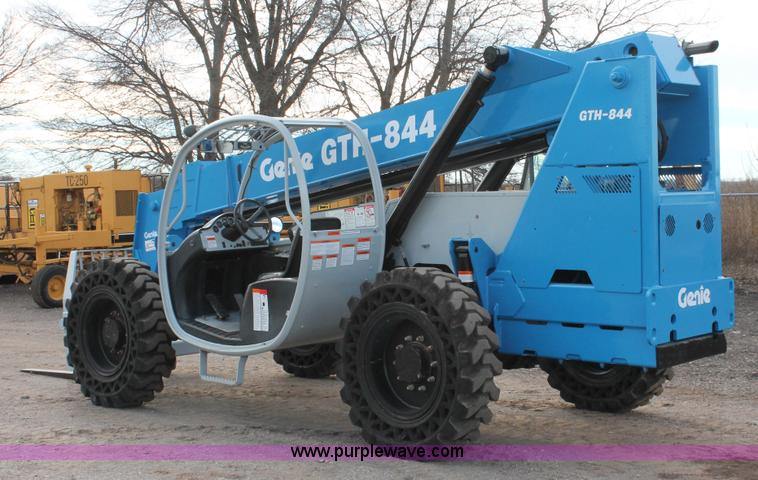 image for item H5954 2007 Genie GTH-844 telehandler