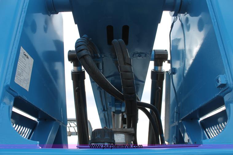 image for item H5954 2007 Genie GTH-844 telehandler