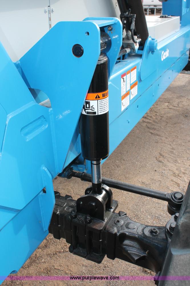 image for item H5954 2007 Genie GTH-844 telehandler