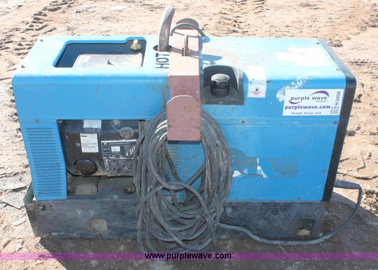 image for item H5958 Miller Bobcat 225NT welder/generator