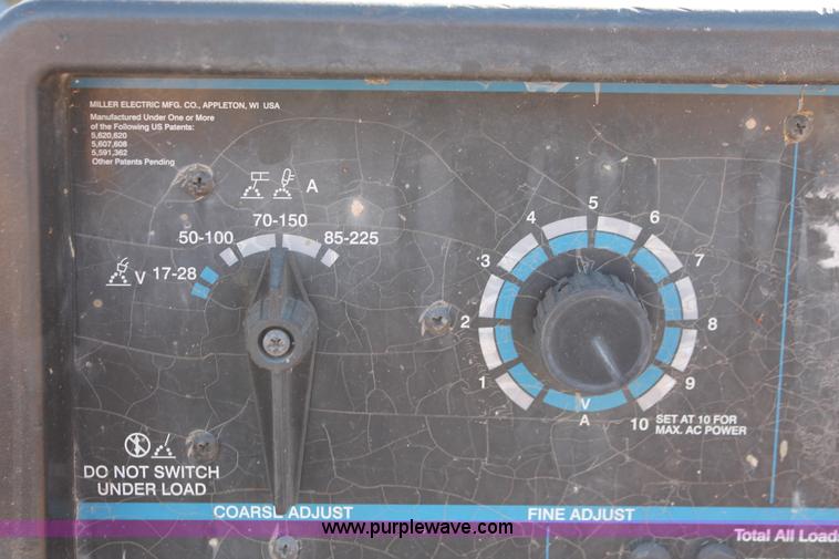 image for item H5958 Miller Bobcat 225NT welder/generator