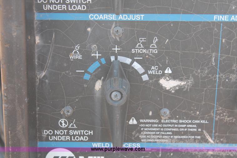 image for item H5958 Miller Bobcat 225NT welder/generator