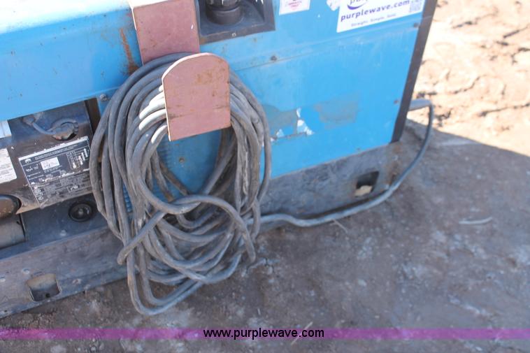 image for item H5958 Miller Bobcat 225NT welder/generator