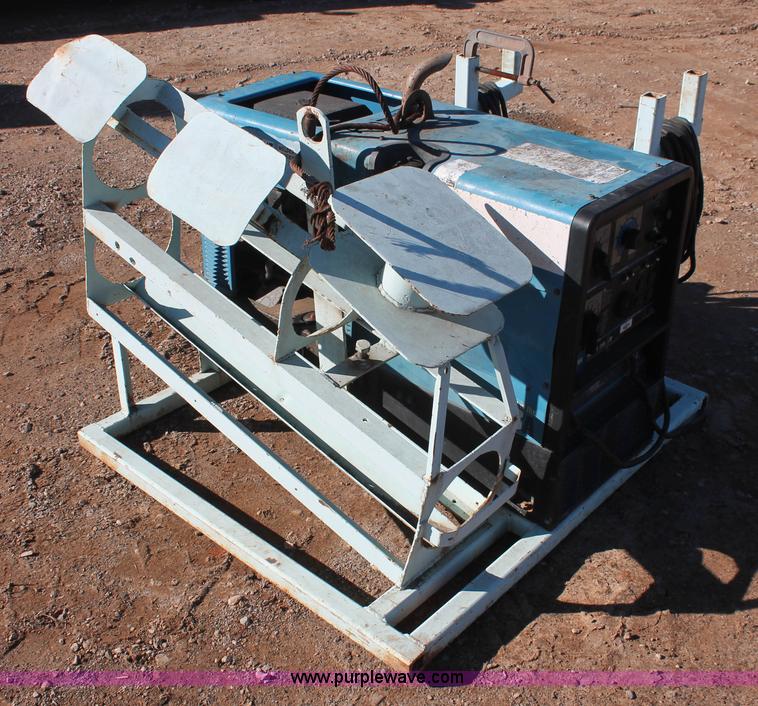 image for item H5959 Miller Bobcat 250NT welder/generator