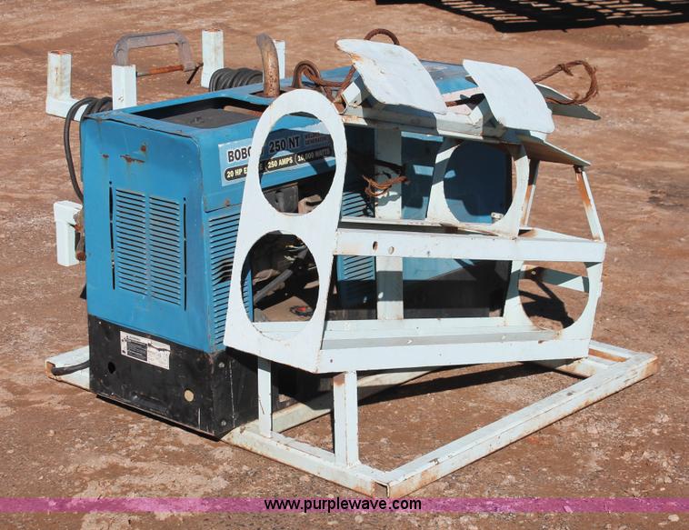 image for item H5959 Miller Bobcat 250NT welder/generator