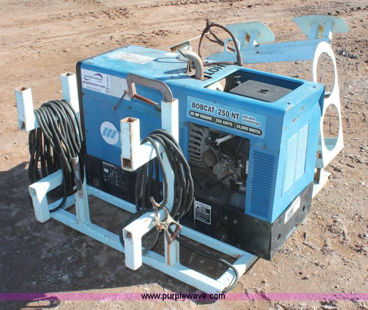image for item H5959 Miller Bobcat 250NT welder/generator