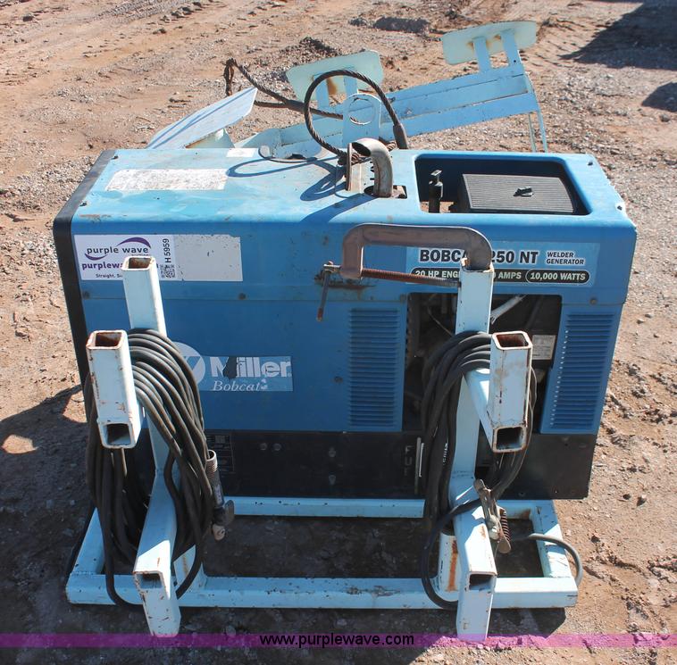 image for item H5959 Miller Bobcat 250NT welder/generator