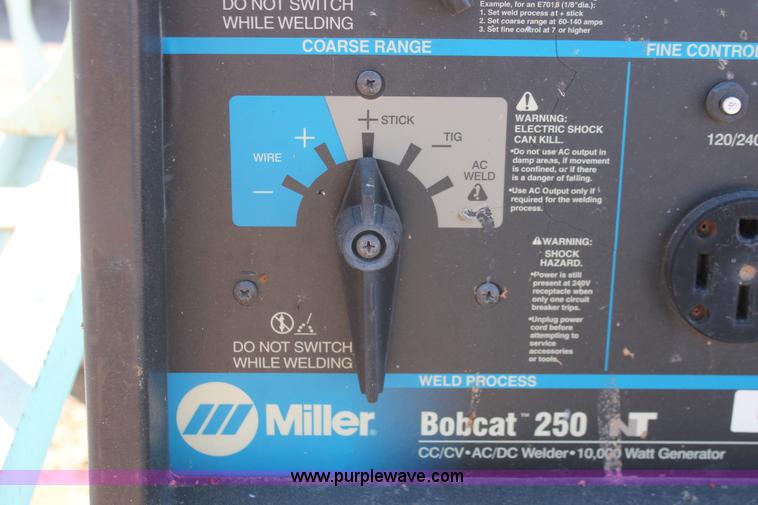 image for item H5959 Miller Bobcat 250NT welder/generator